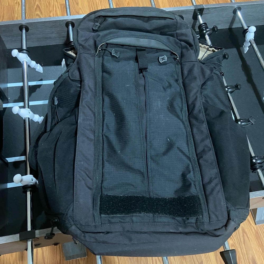 Vertz Gamut 2.0, black.  Very good condition.